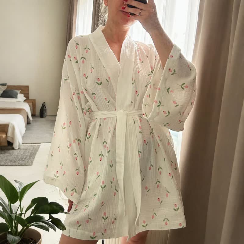 Ownkoti Tulip Pattern Cotton Short Pajama Robe, White / L
