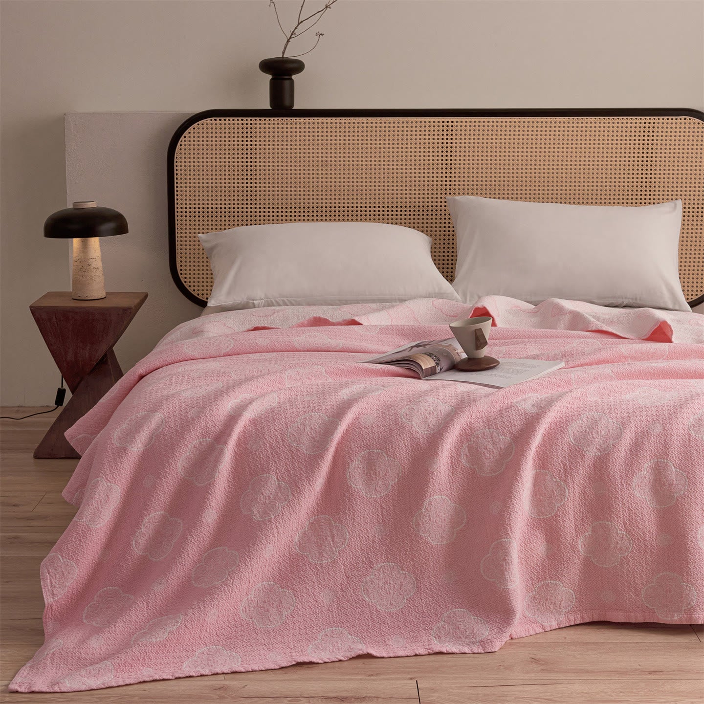 Ownkoti Oriental Ruyi Cloud Jacquard 3-Layer Gauze Quilt - Pink - Queen - image 4