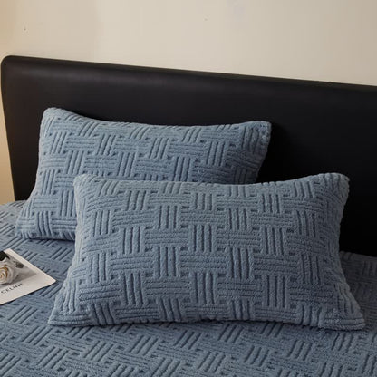 Simple Double-sided Fleece Throw Blanket - image 8