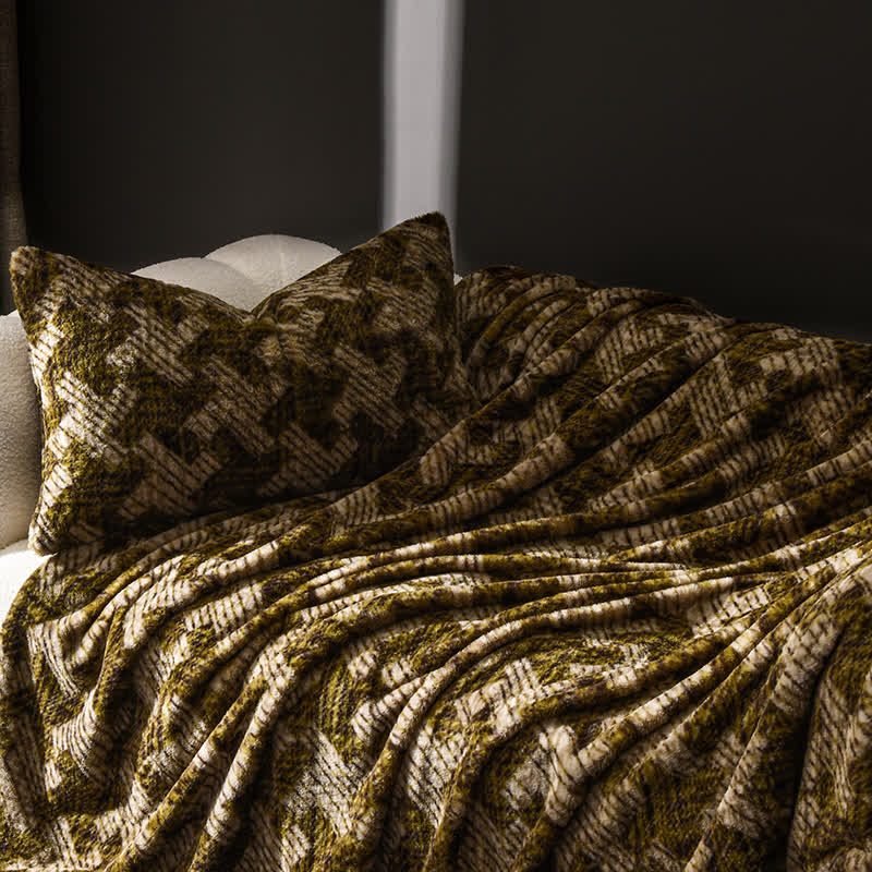 Ownkoti Retro Velvet Windmill Sofa Throw Blanket - image 6
