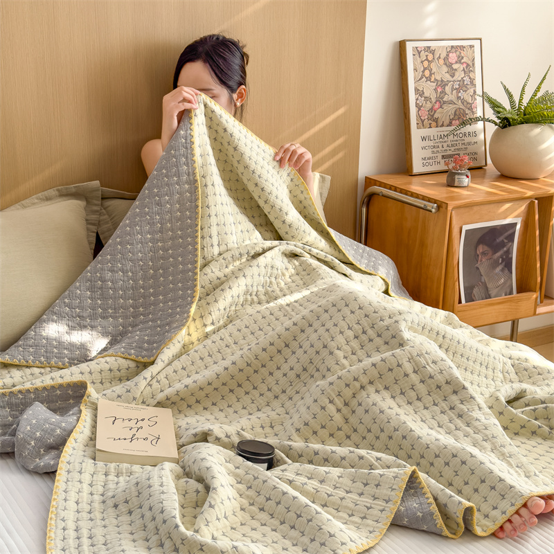 Breathable Three Layers Cotton Gauze Quilt - image 4