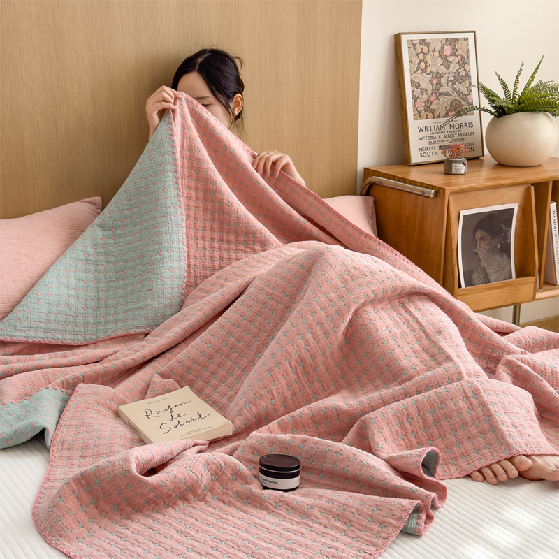 Breathable Three Layers Cotton Gauze Quilt - image 12