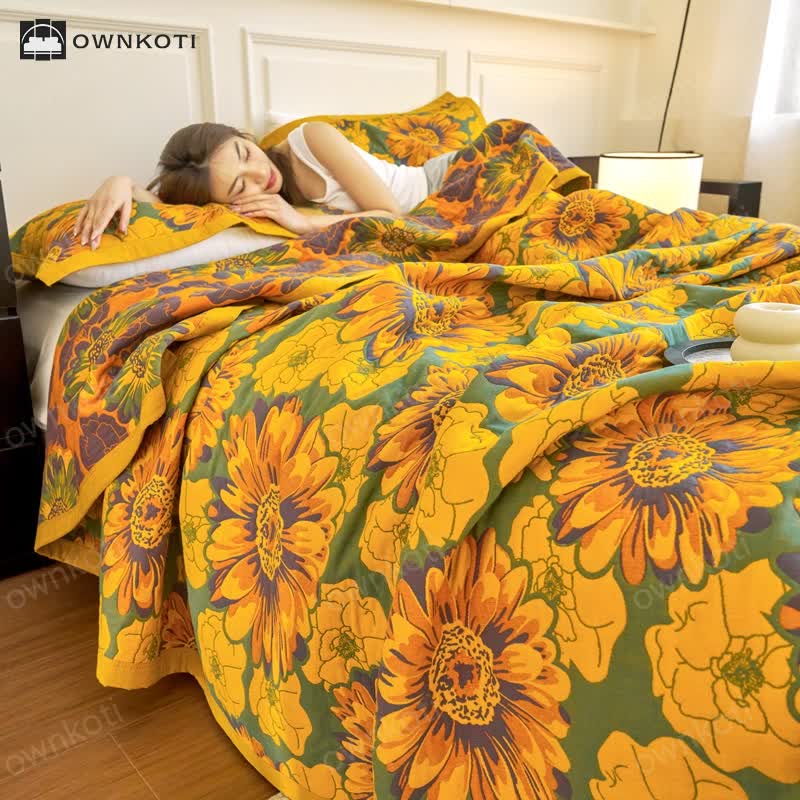 Cotton Gauze Reverisible Blomming Flower Quilt and Pillow Shams