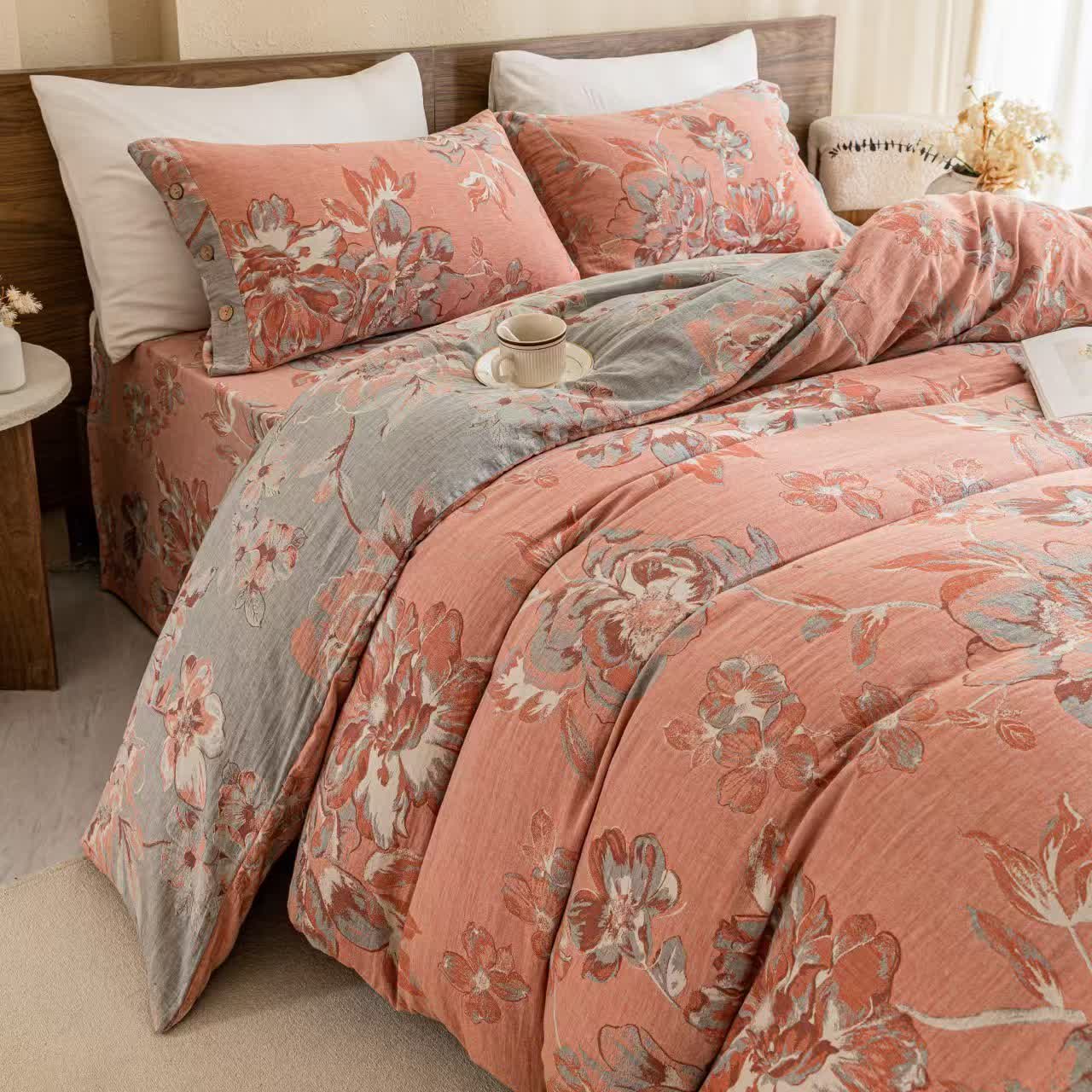 Reversible Floral Cotton Gauze Button Bedding Set (4PCS) - image 3