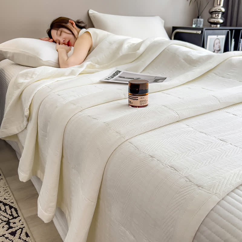 Ownkoti Minimalist Stripe Print Cotton Muslin Quilt