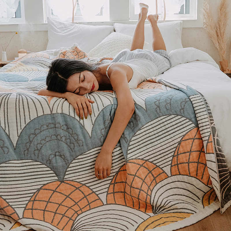 Ownkoti ownkoti Shell Print Cotton Quilt Reversible Blanket