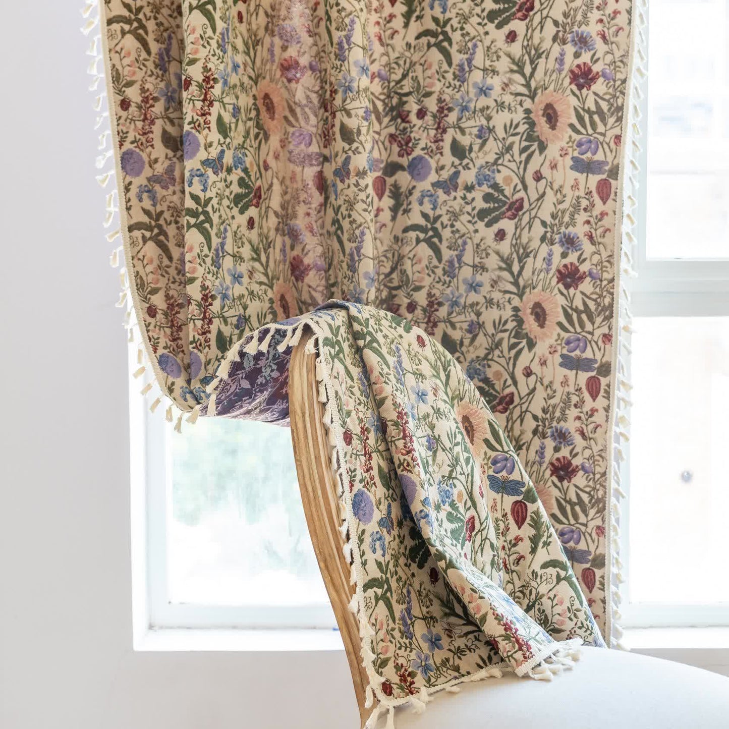 Painterly Dahlia Floral Tassel Curtain - image 4