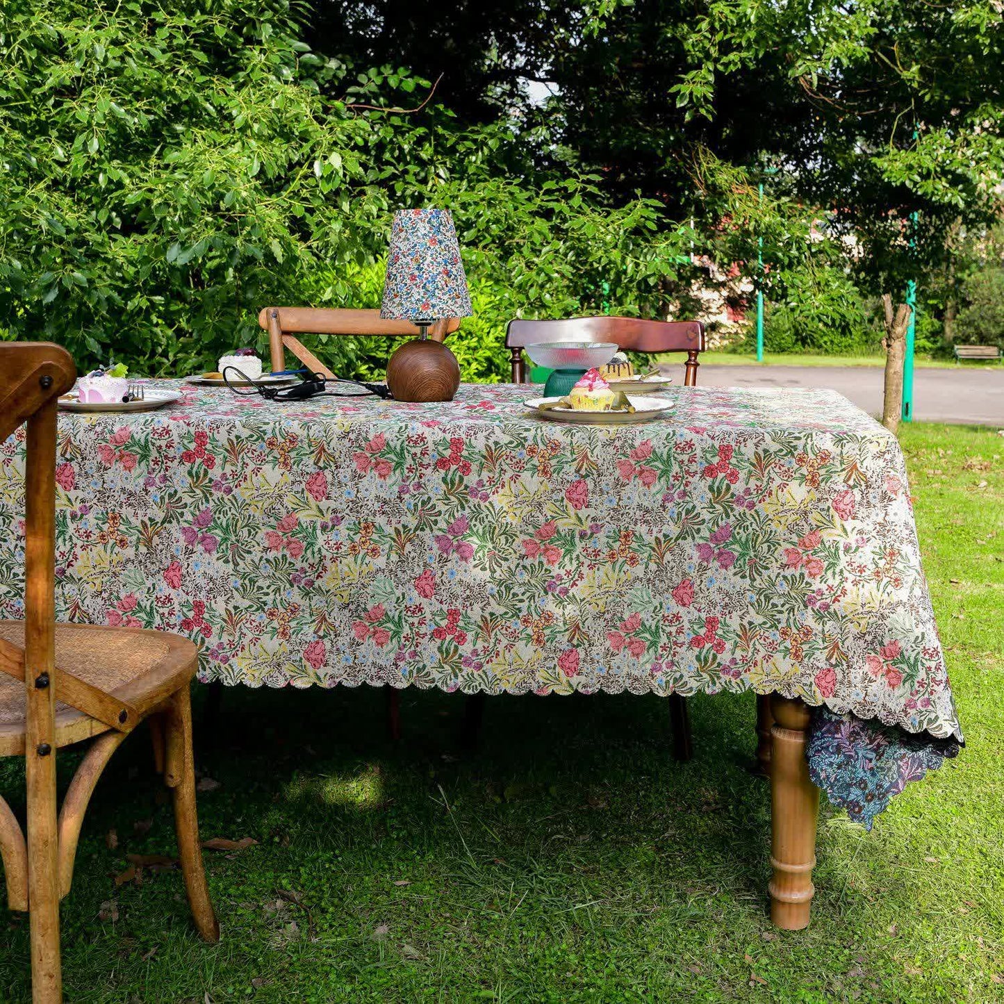 Painterly Floral Scalloped Edge Tablecloth - image 2