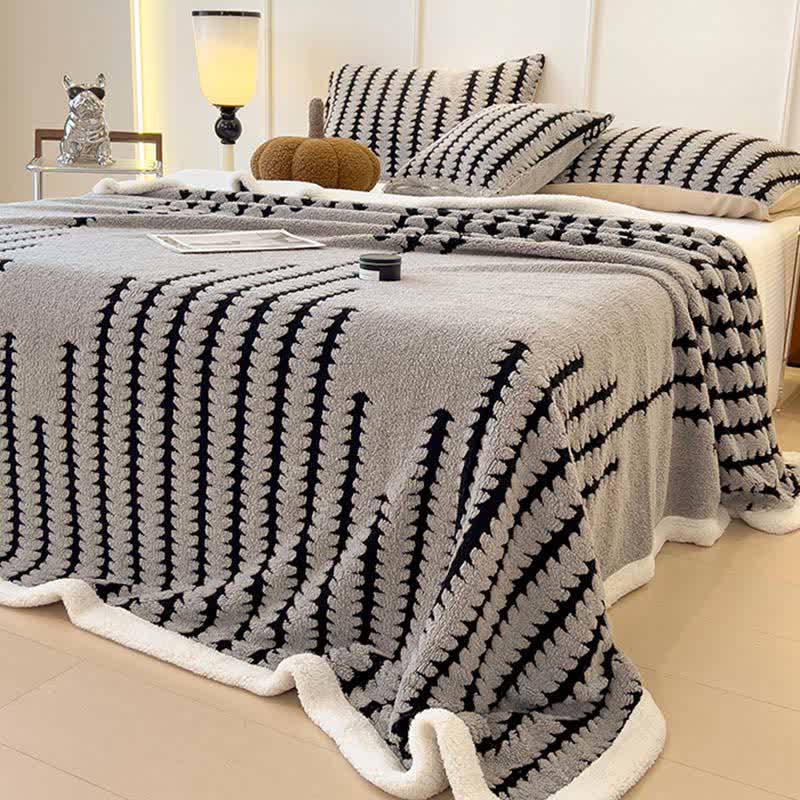 Geometric Print Jacquard Throw Blanket - image 3