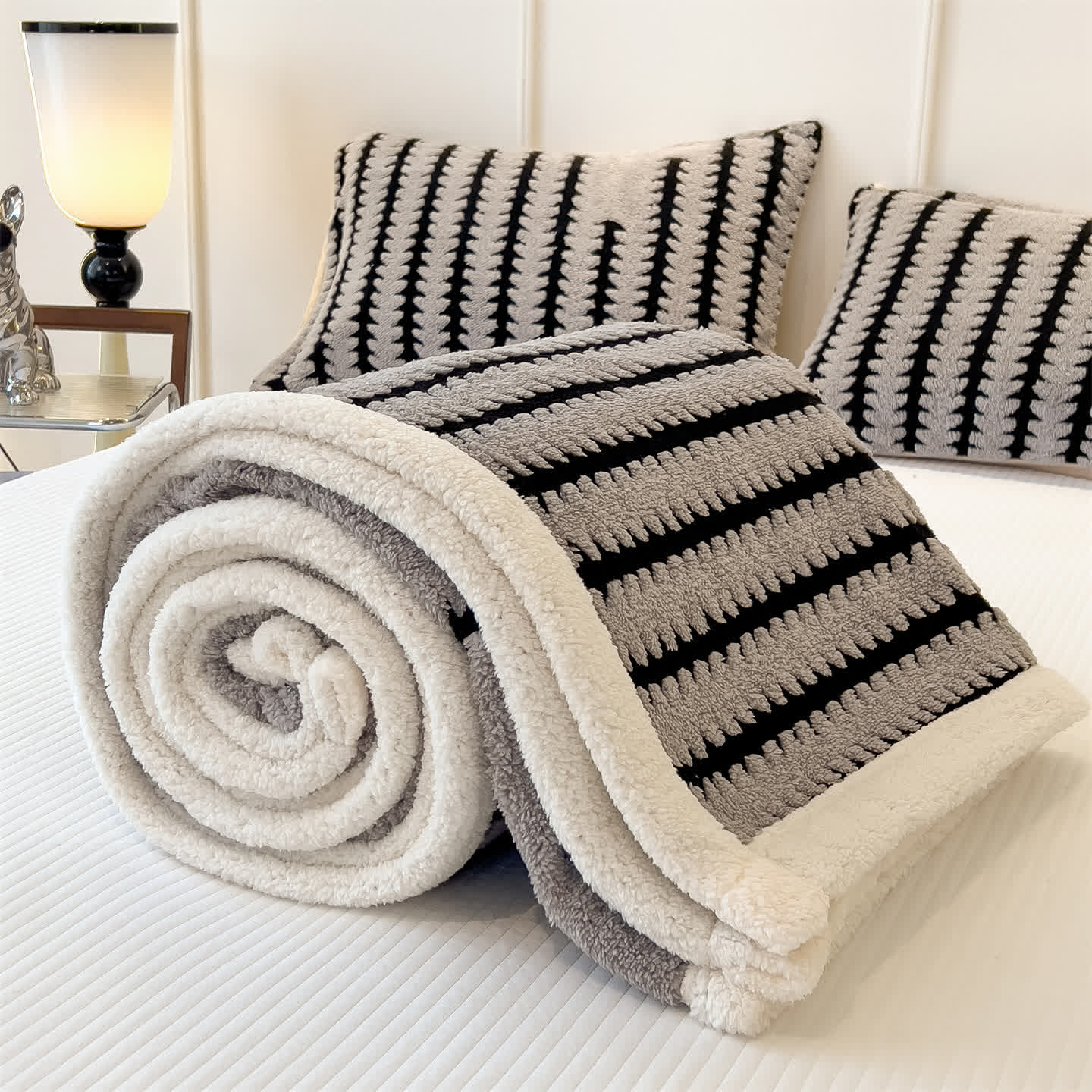 Geometric Print Jacquard Throw Blanket - image 9