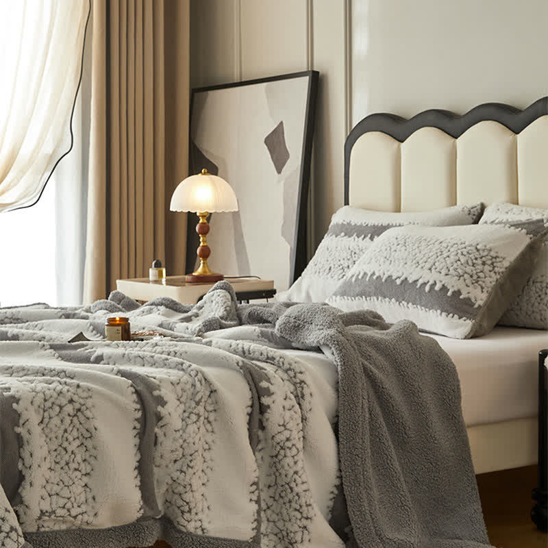  Double Layer Striped Print Sherpa Blanket - image 9