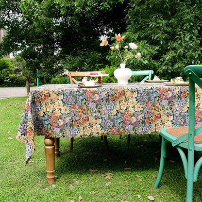 Luxurious Floral Scalloped Edge Tablecloth - 55" x 102" - image 1