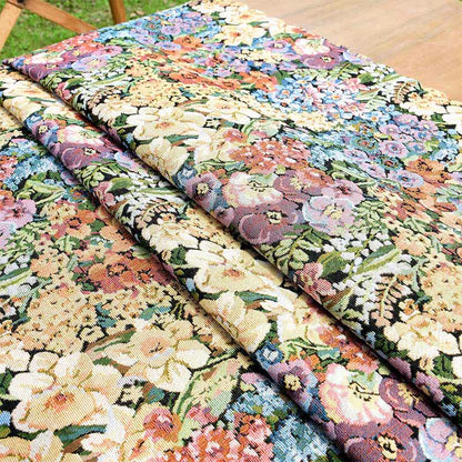 Luxurious Floral Scalloped Edge Tablecloth - image 5