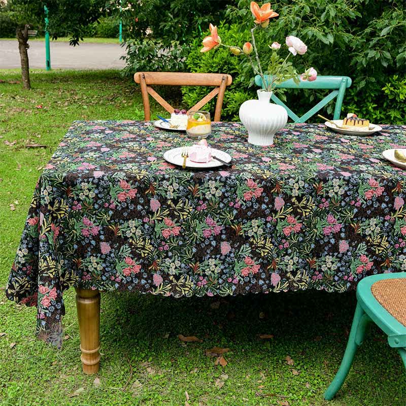 Retro Floral Branch Scalloped Edge Tablecloth - 55" x 102" - image 1