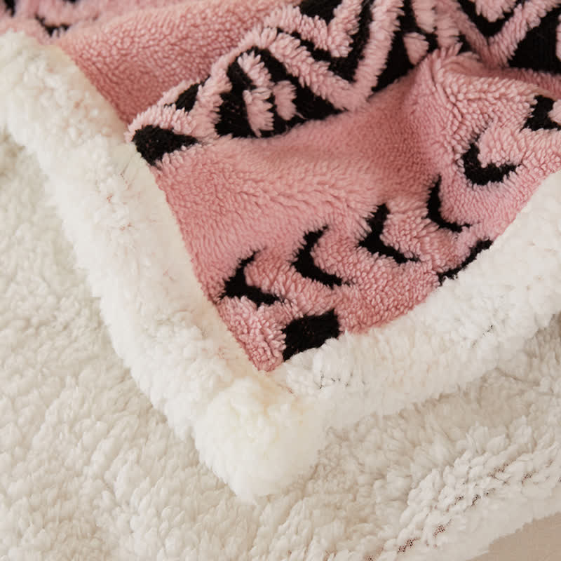 Striped Diamond Jacquard Warm Blanket - image 9