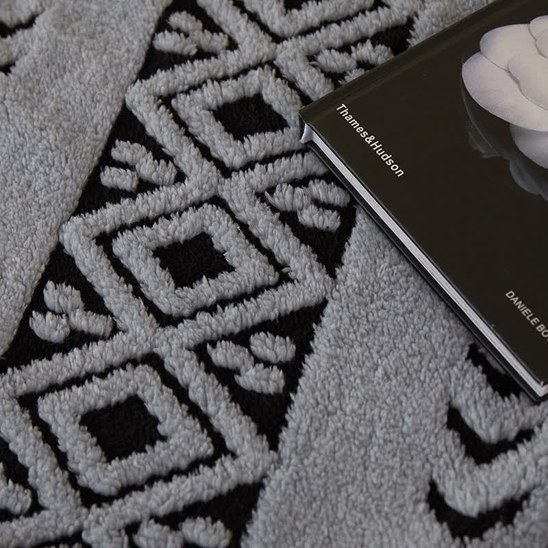 Striped Diamond Jacquard Warm Blanket - image 12