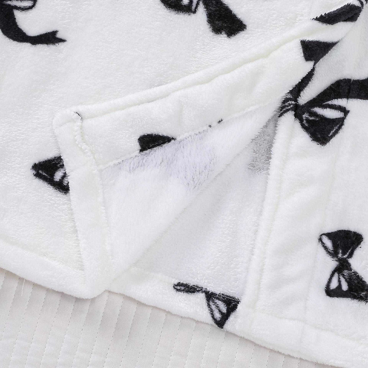 Black Bow Print Plush Bathrobe - image 4