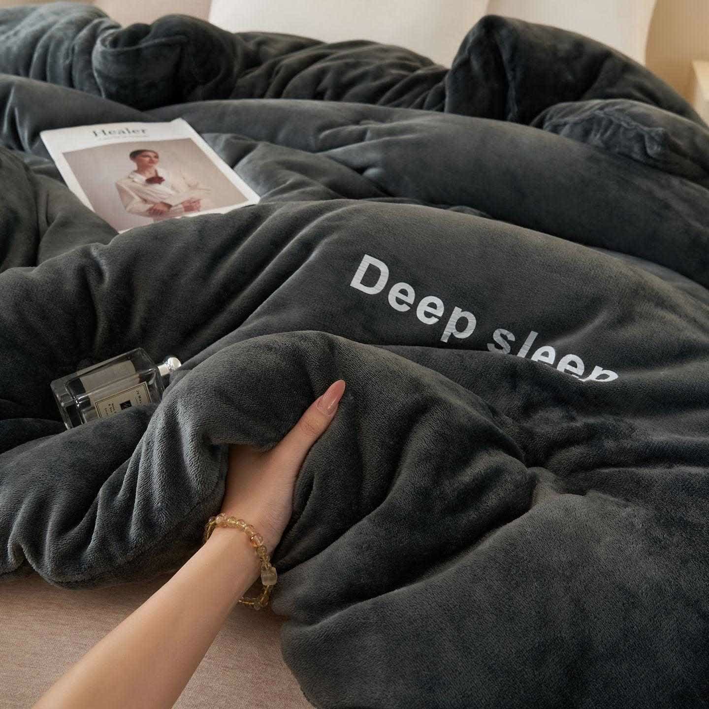 Letter Printed Fluffy Plush Warm Blanket - image 7