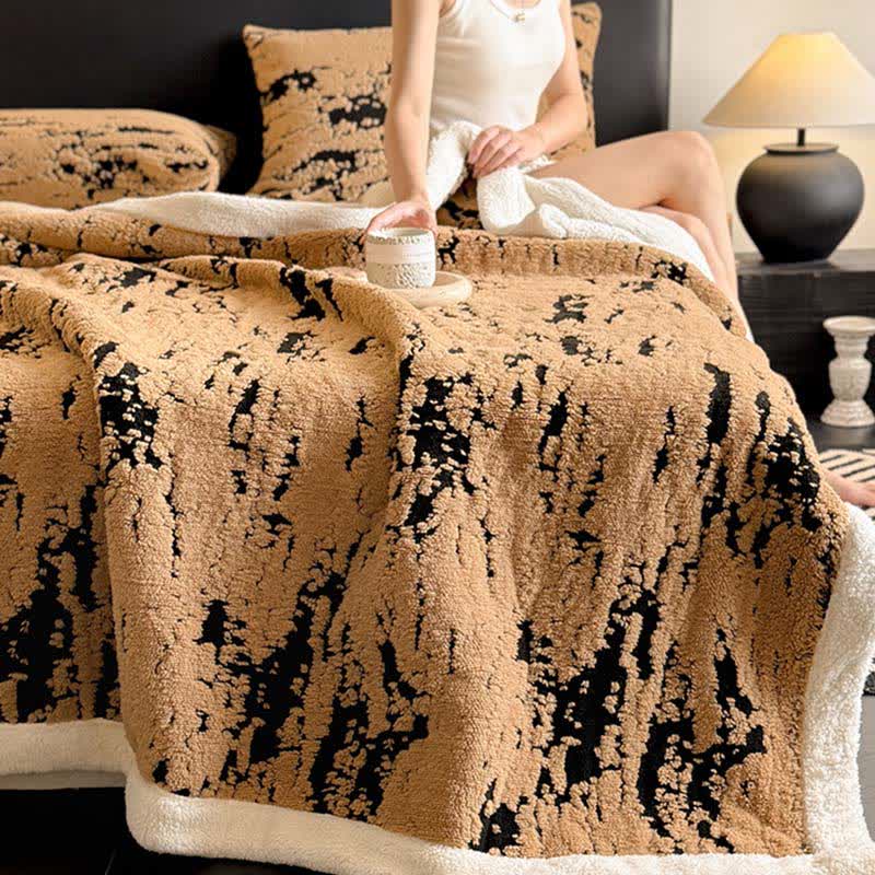 Artistic Gradient Sherpa Throw Blanket - image 3