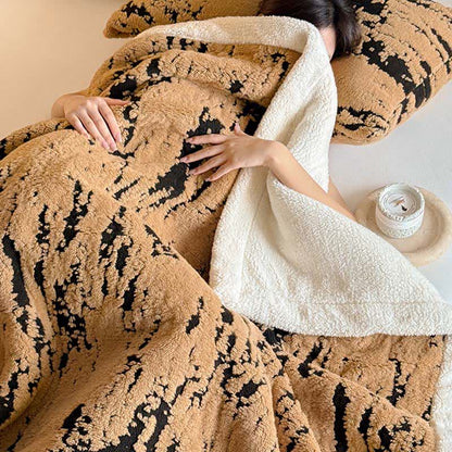 Artistic Gradient Sherpa Throw Blanket - image 4