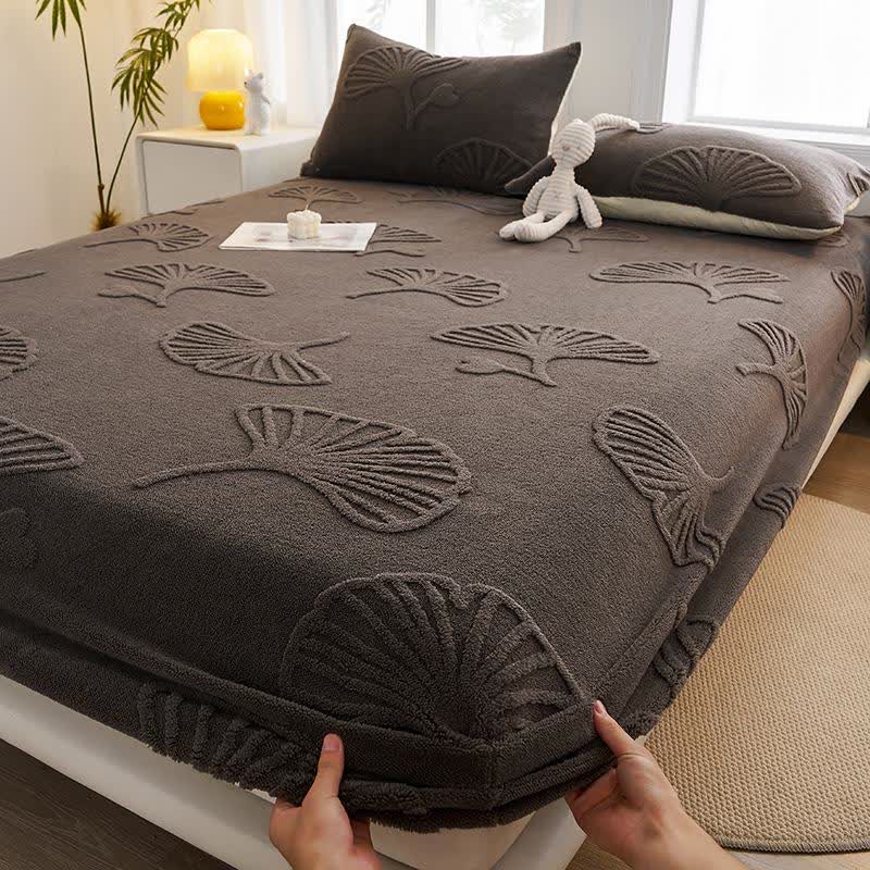 Ginkgo Leaf Fleece Warm Fitted Sheet - Dark Grey - Sheet with 2PCS Pillowcases - King - image 3