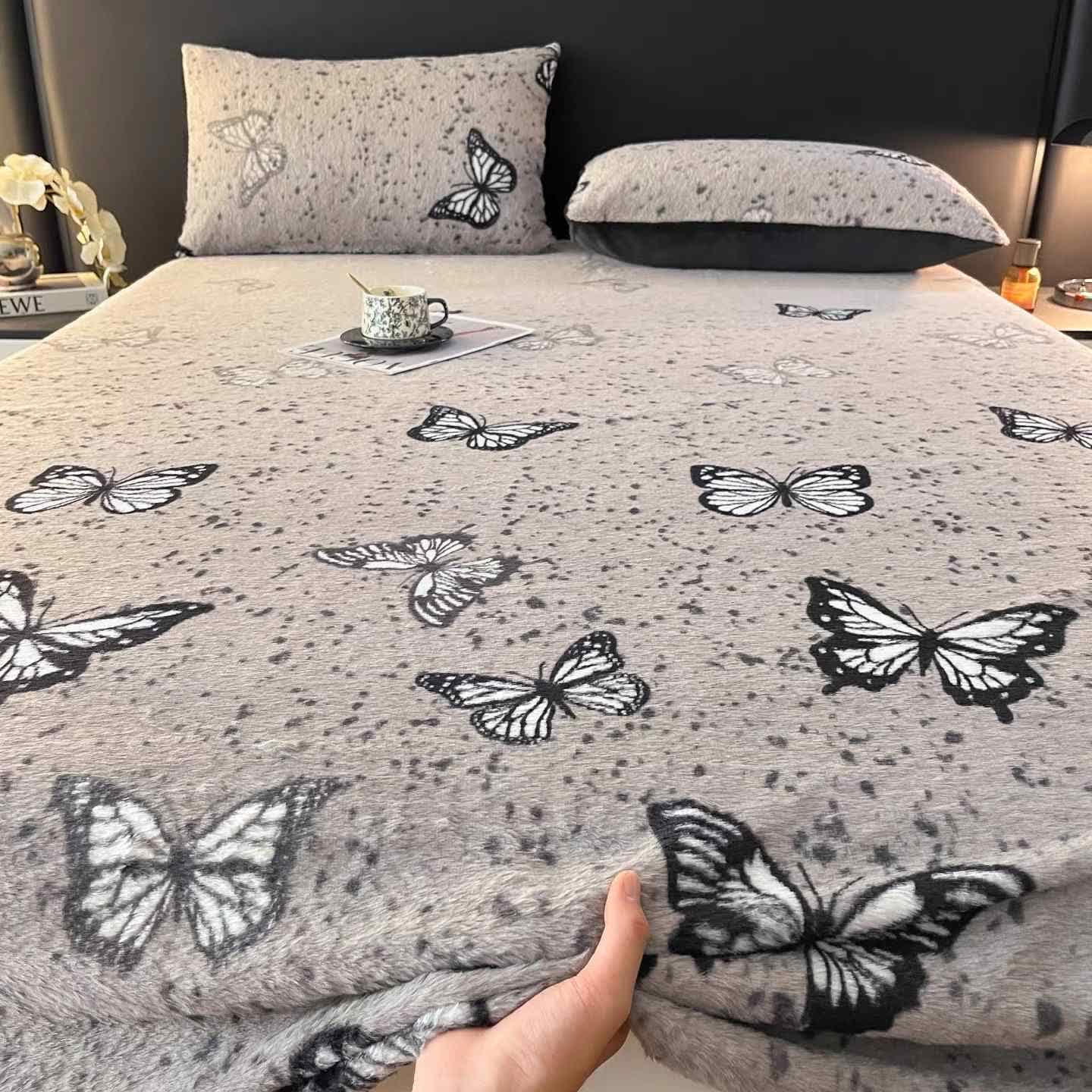 Butterfly Fleece Warm Fitted Sheet - image 2
