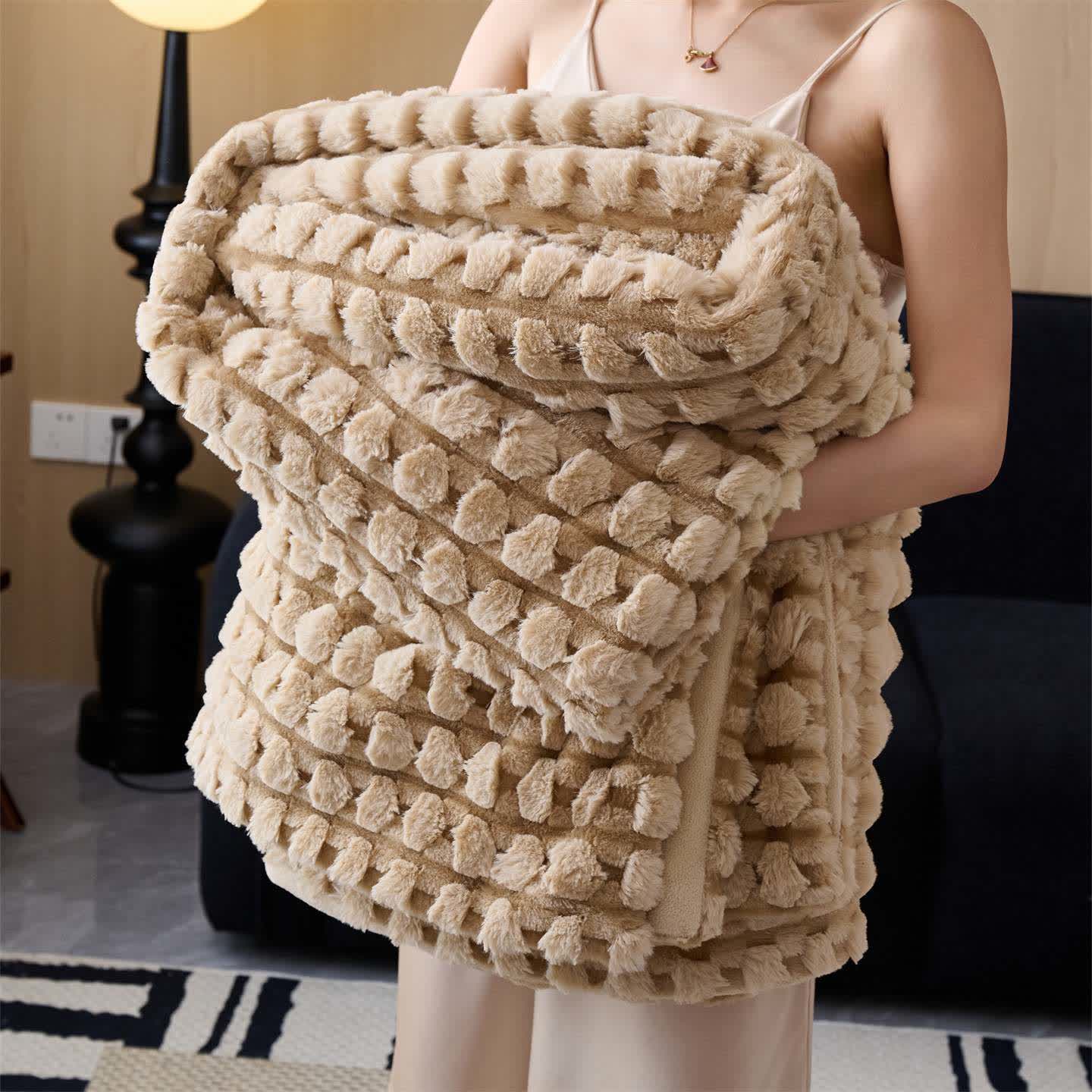 Modern Luxurious Fleece Throw Blanket - image 3