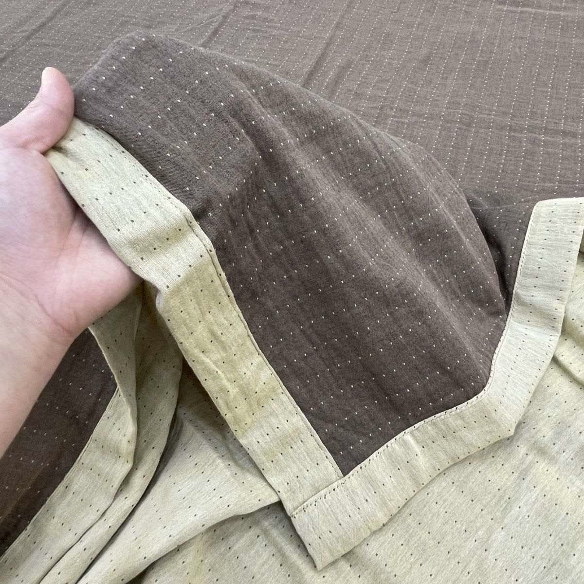 Minimalist Reversible Cotton Gauze Bedding - Coffee & Yellow - Bed Sheet - King - image 16