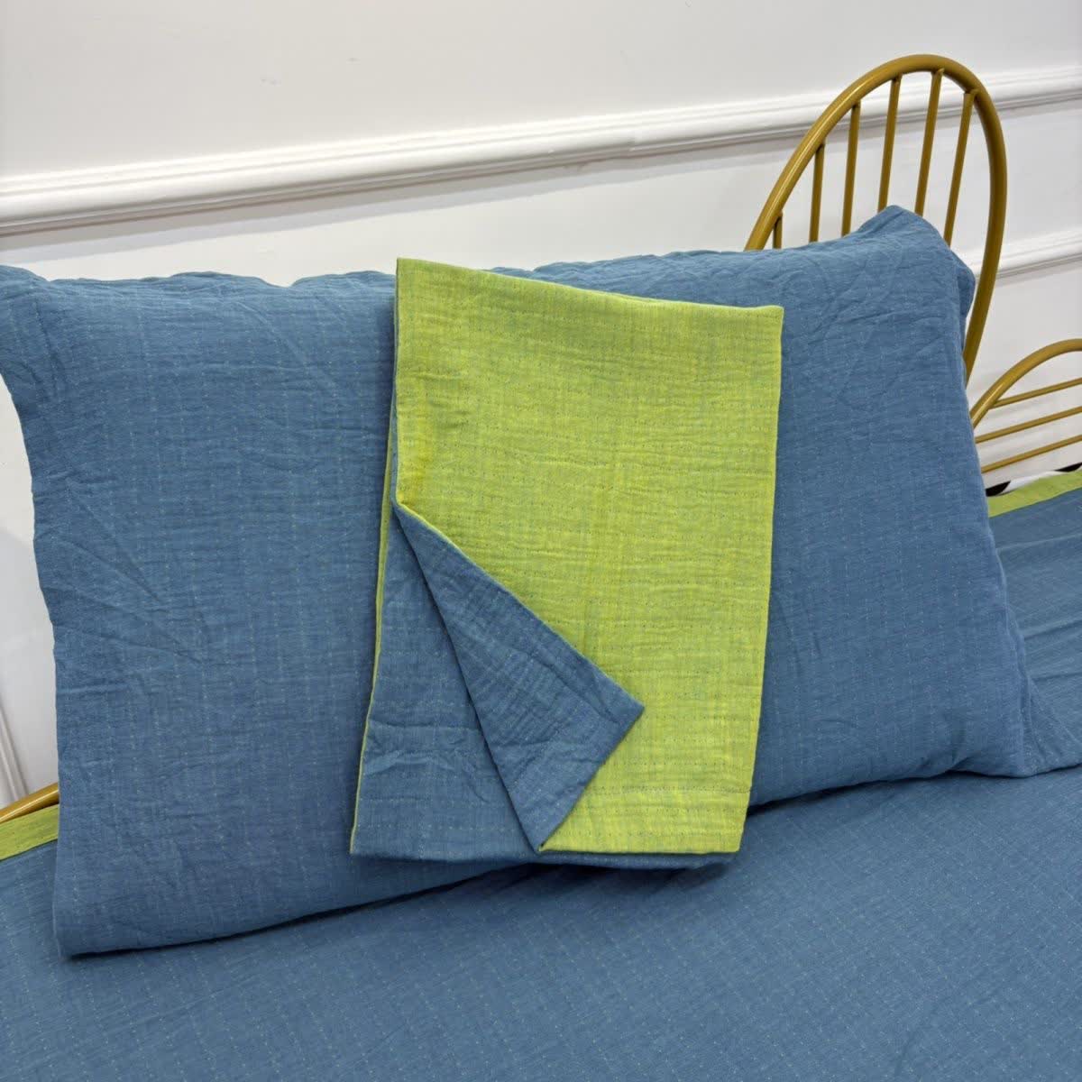 Minimalist Reversible Cotton Gauze Bedding - image 3