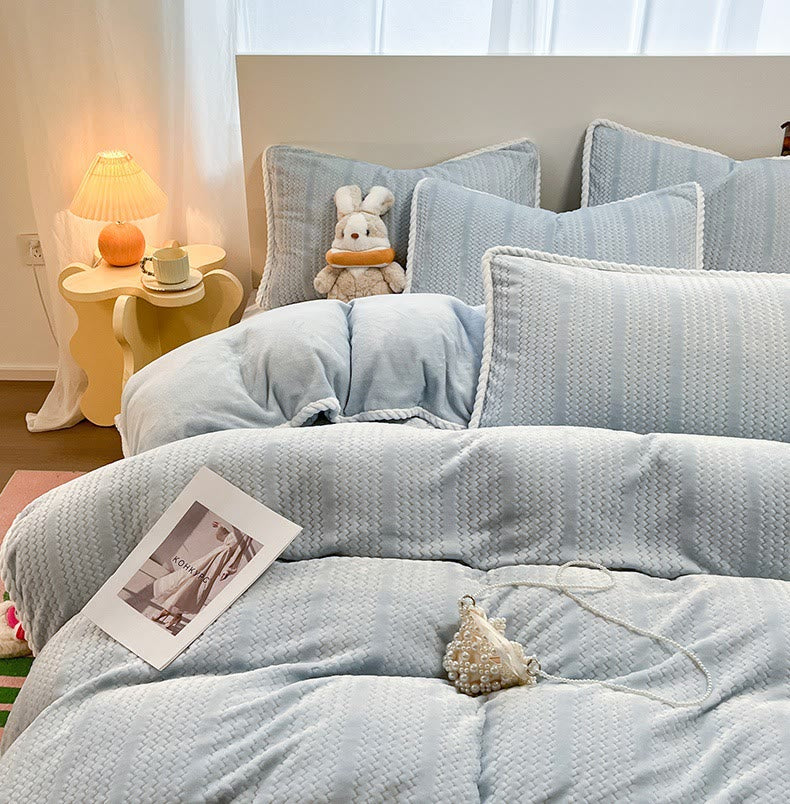 Luxury Fleece Winter Bedding Set (4PCS) - image 6