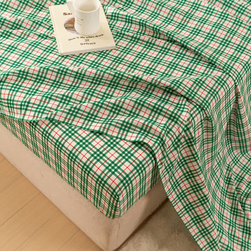 Ownkoti Classic Christmas Gingham Sheet Set - image 1