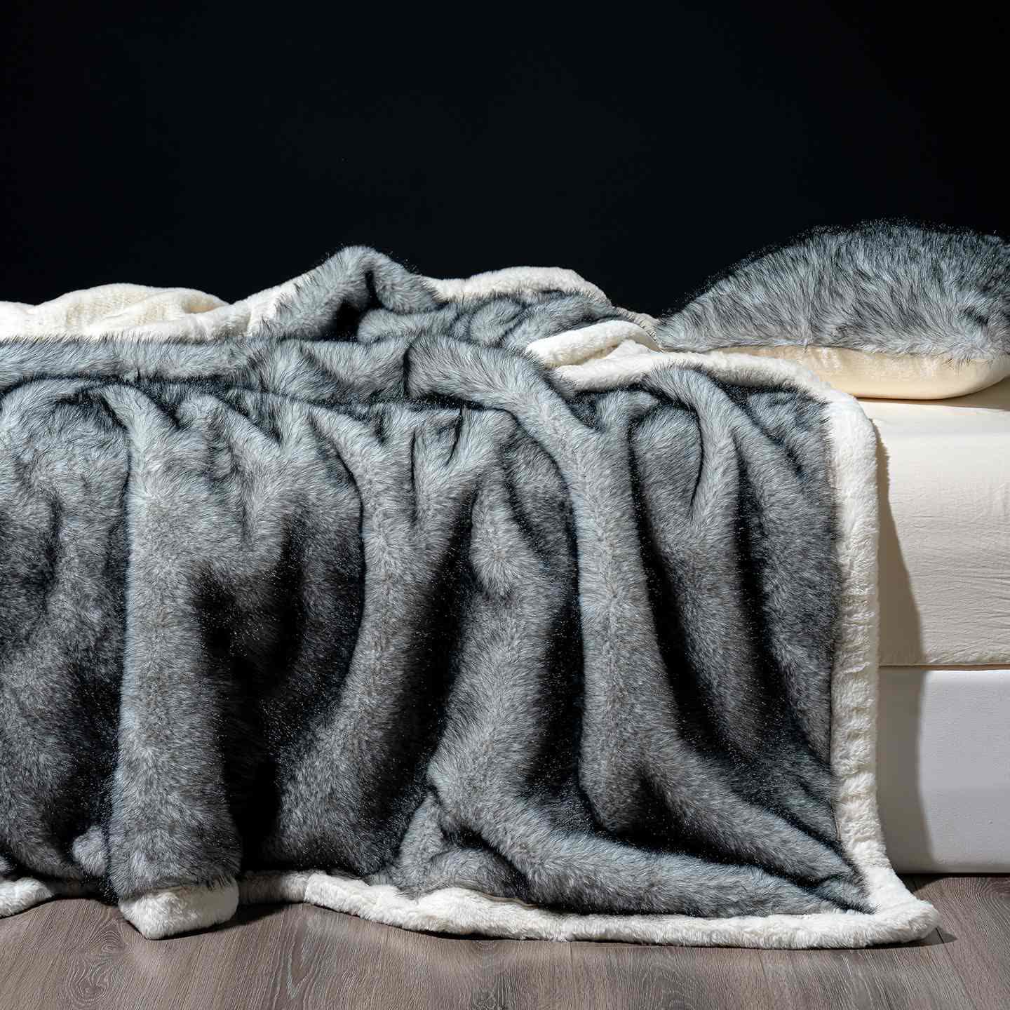 Ownkoti Luxury Faux Fur Plush Blanket - image 2