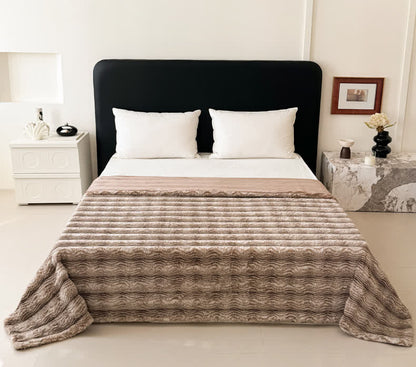 Ownkoti Faux Fur Wavy Jacquard Plush Blanket - image 5