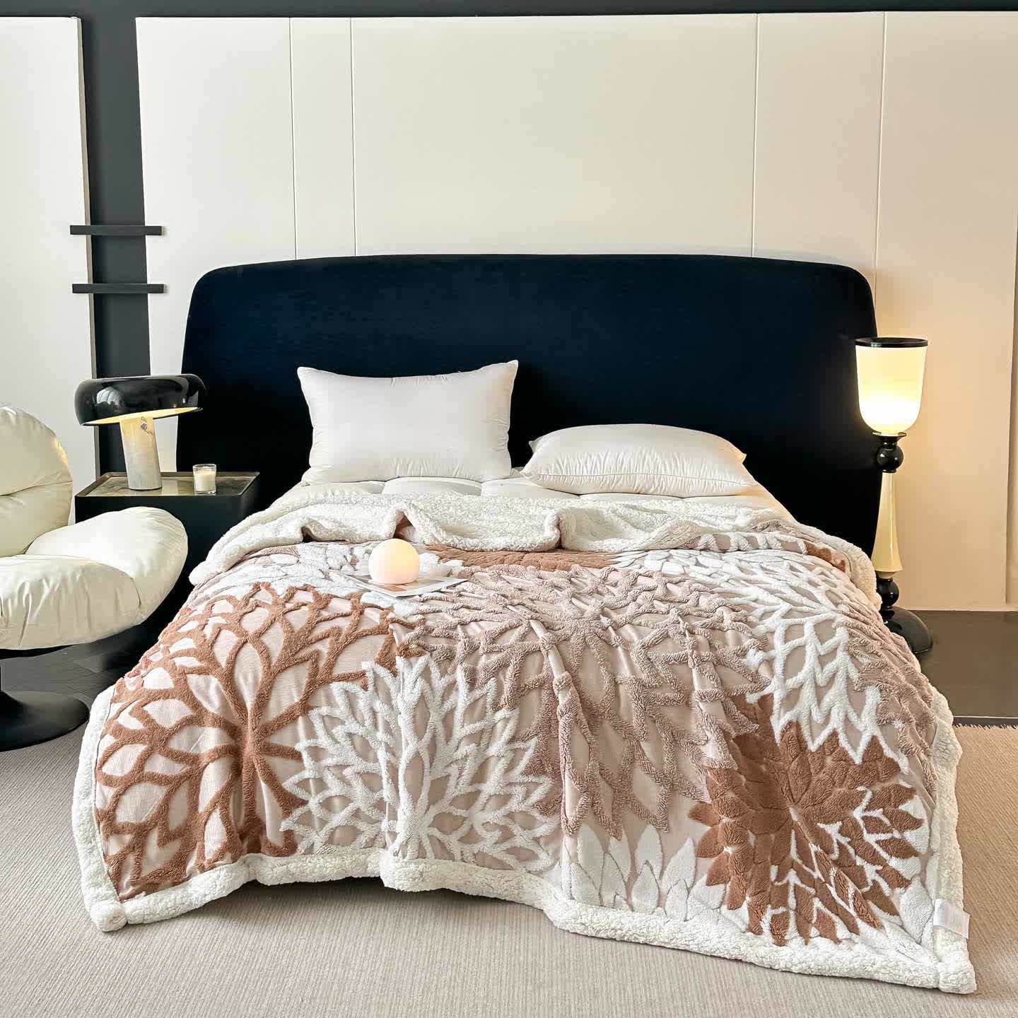 Ownkoti Floral-inspired Jacquard Sherpa Blanket - Khaki - Queen - image 0