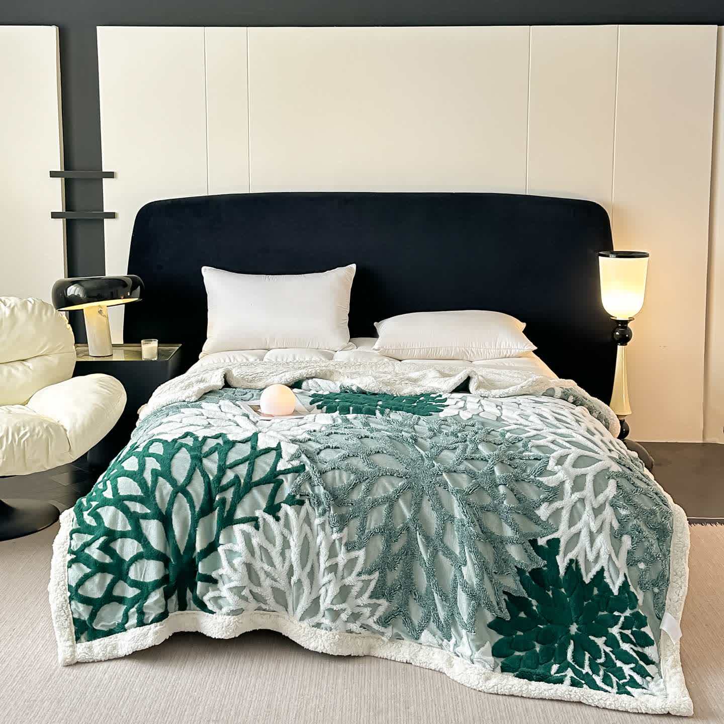 Ownkoti Floral-inspired Jacquard Sherpa Blanket - Dark Green - Queen - image 12