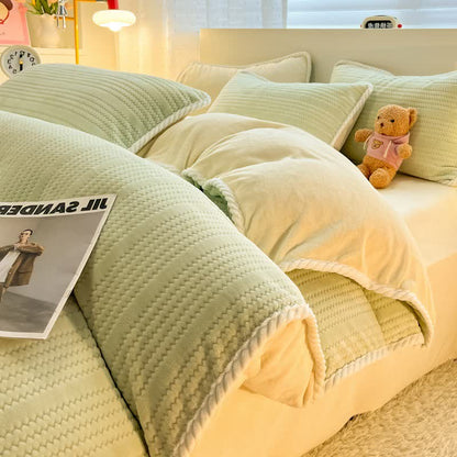 Ownkoti Wavy Stripe Jacquard Plush Bedding Set - Green - Bedding Set - King - image 13