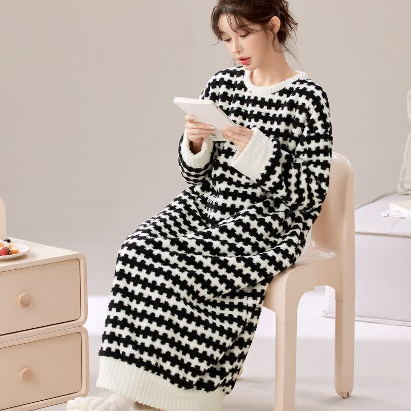 Ownkoti Round Neck Houndstooth Pattern Plush Nightgown - Black & White - L - image 0