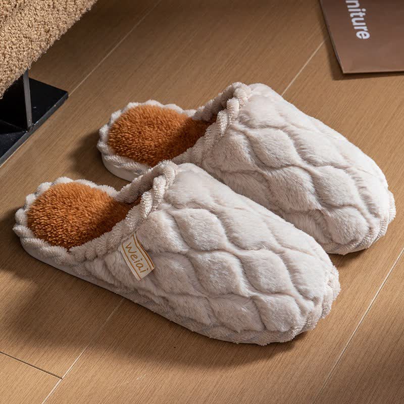 Ownkoti Wavy Textured Closed-Toe Plush Warm Slippers - Khaki Brown - L - image 2