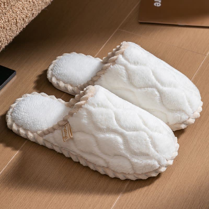 Ownkoti Wavy Textured Closed-Toe Plush Warm Slippers - White - L - image 7