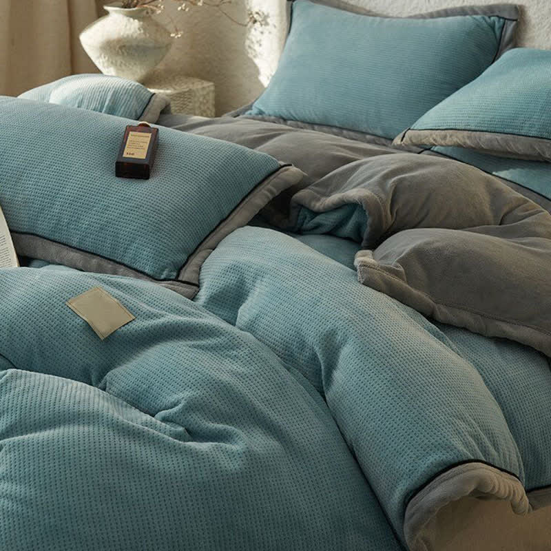 Ownkoti Waffle Textured  Reversible Plush Bedding Set(4PCS) - image 5