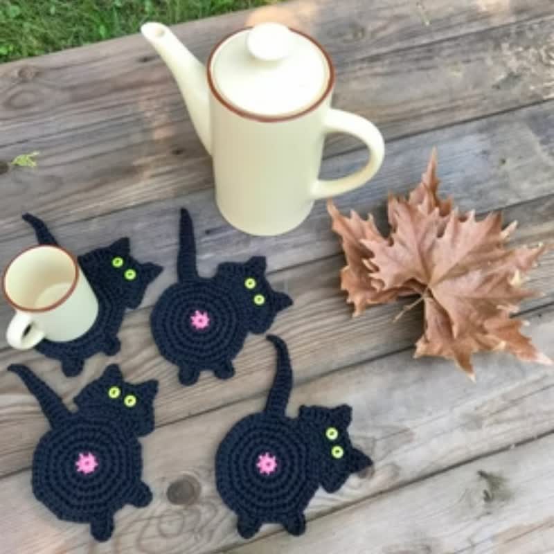 Ownkoti Cute Crochet Cat Butt Coaster - image 1