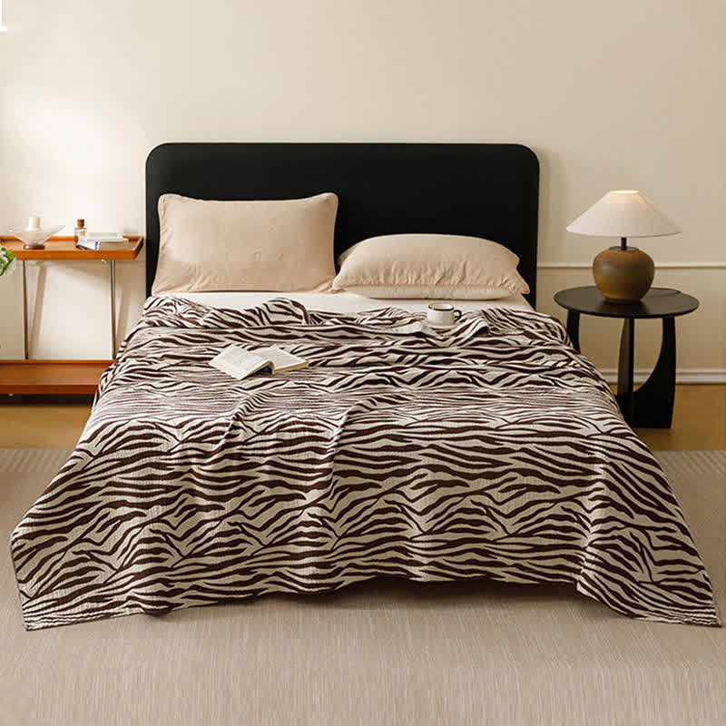 Ownkoti Modern Zebra Stripe Pure Cotton Quilt - Coffee - Queen - image 2