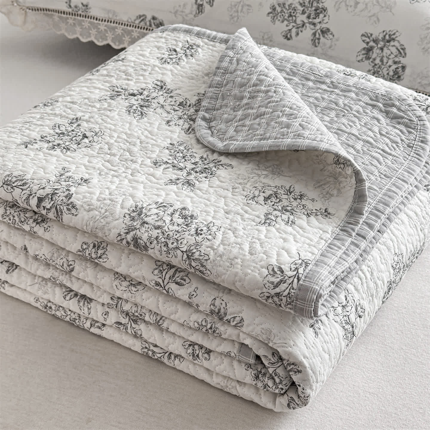 Ownkoti Vinatge Floral Quilted Cotton Bedspread - image 4