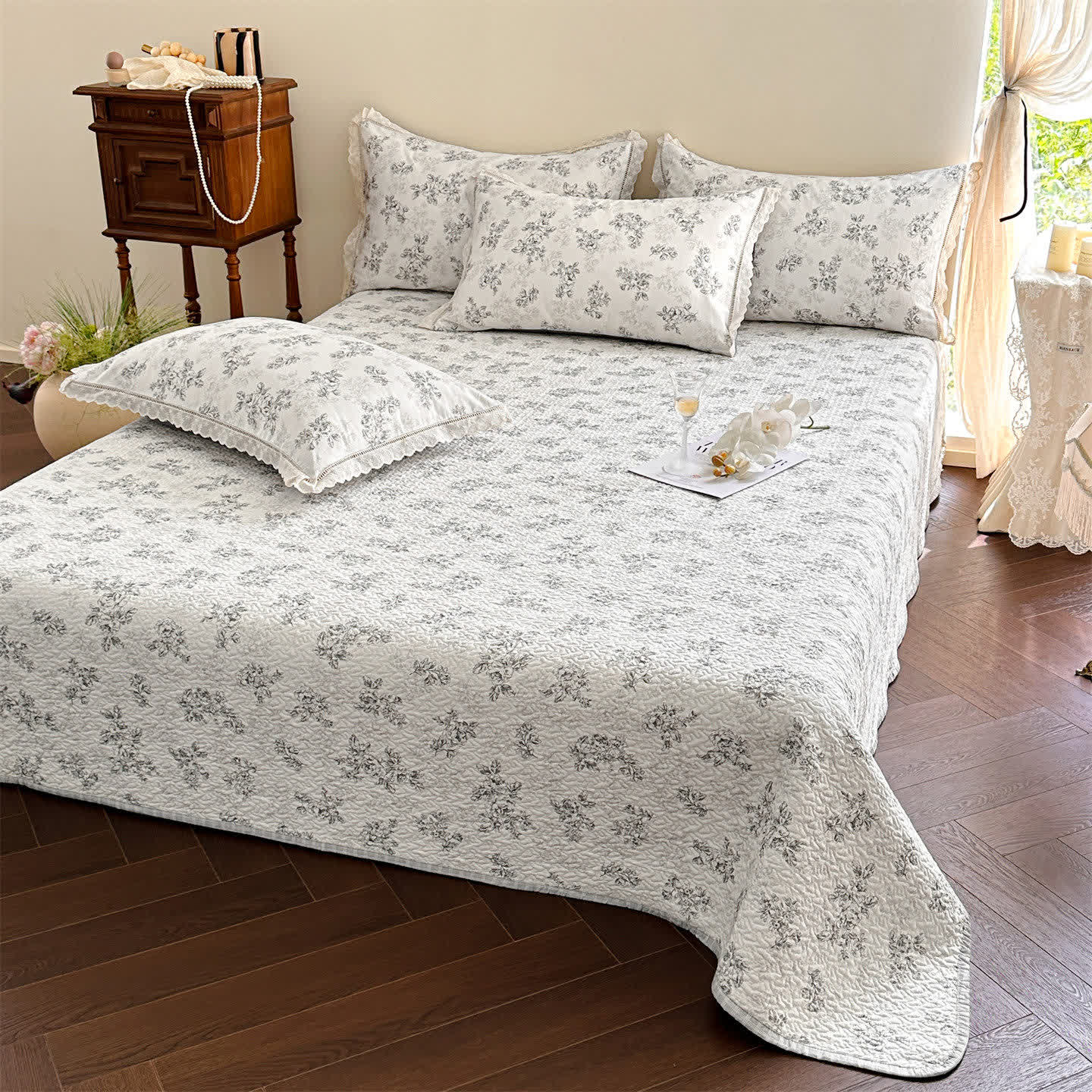 Ownkoti Vinatge Floral Quilted Cotton Bedspread - image 3