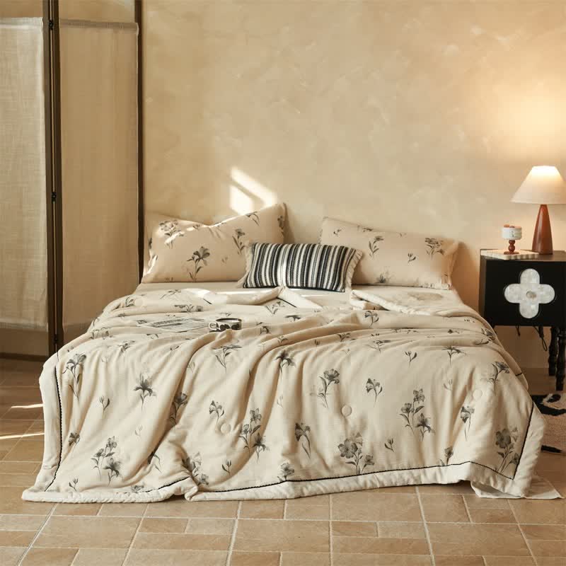 Ownkoti Elegant Floral Cotton Linen Quilt - image 2