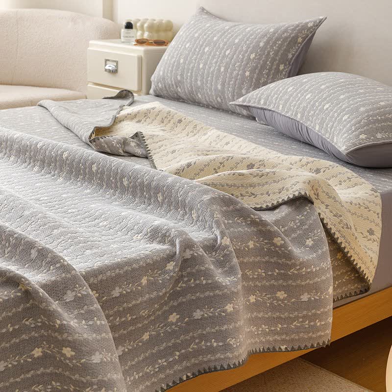 Ownkoti Leafy Stripe Cotton Gauze Quilt Blanket - image 3