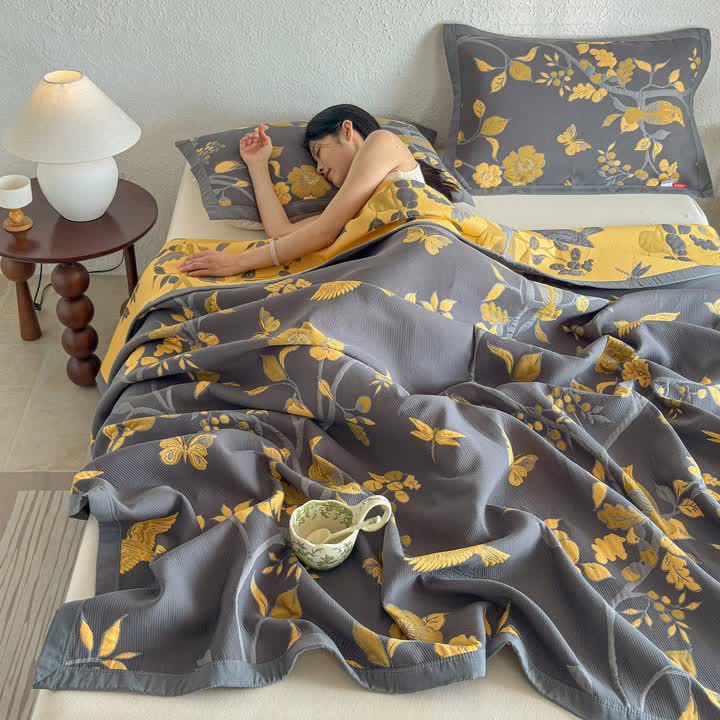 Ownkoti Branch & Bird Cotton Gauze Quilt Blanket - image 8