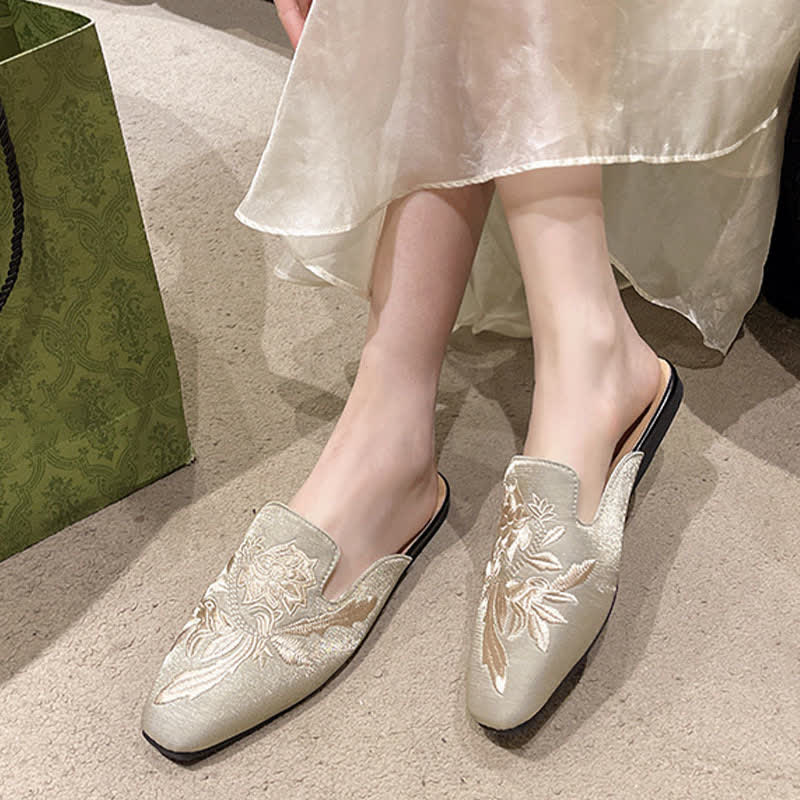 Ownkoti Elegant Floral Embroidery Pointed-Toe Mules - image 12