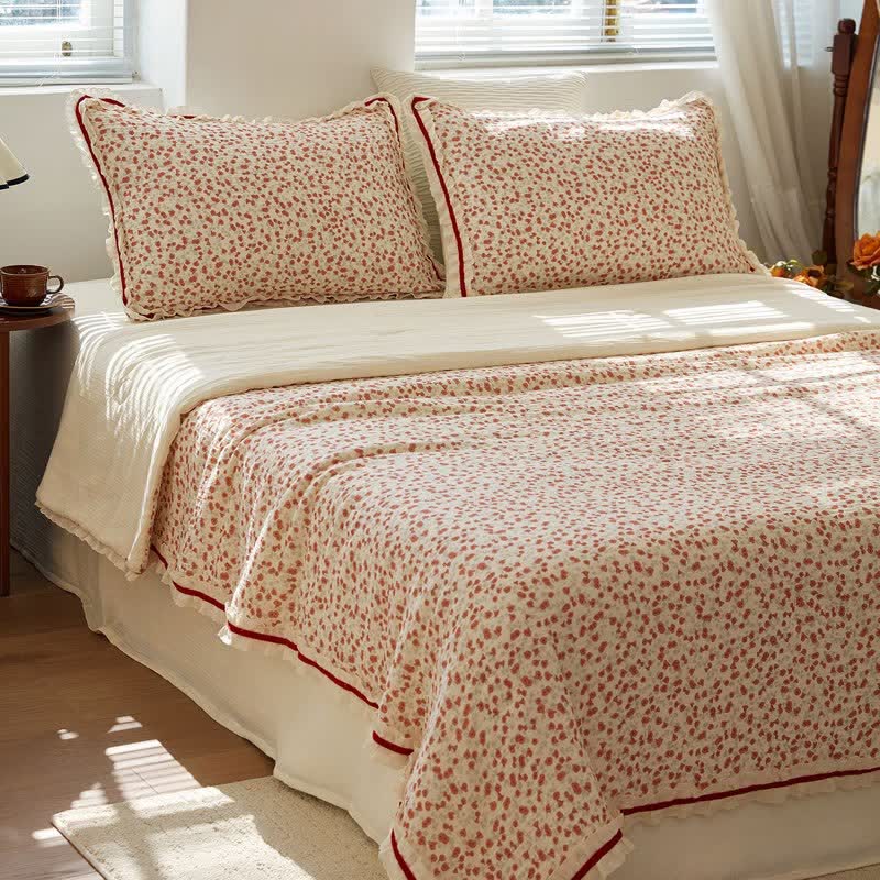 Ownkoti Red Floral Ruffled Cotton Gauze Quilt - Quilt with 2PCS Pillowcases - Queen - image 0