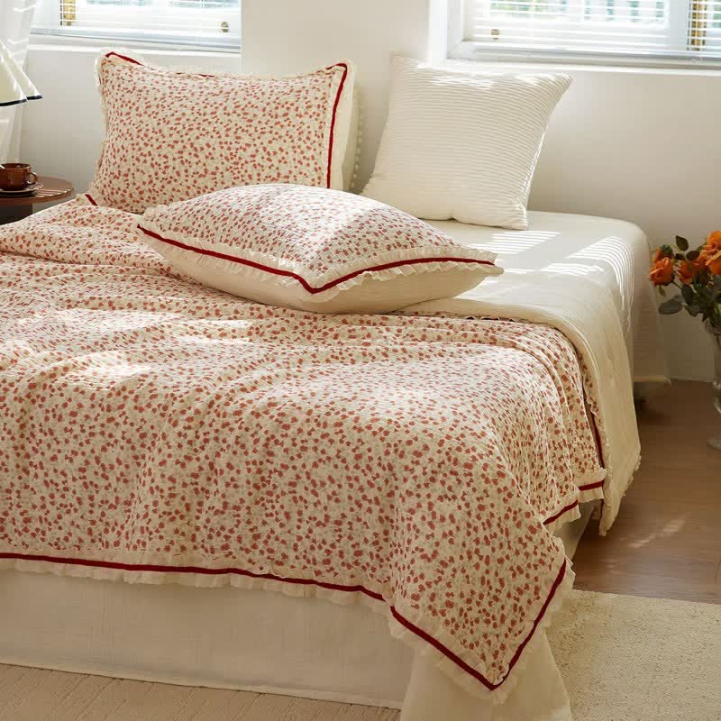 Ownkoti Red Floral Ruffled Cotton Gauze Quilt - image 3